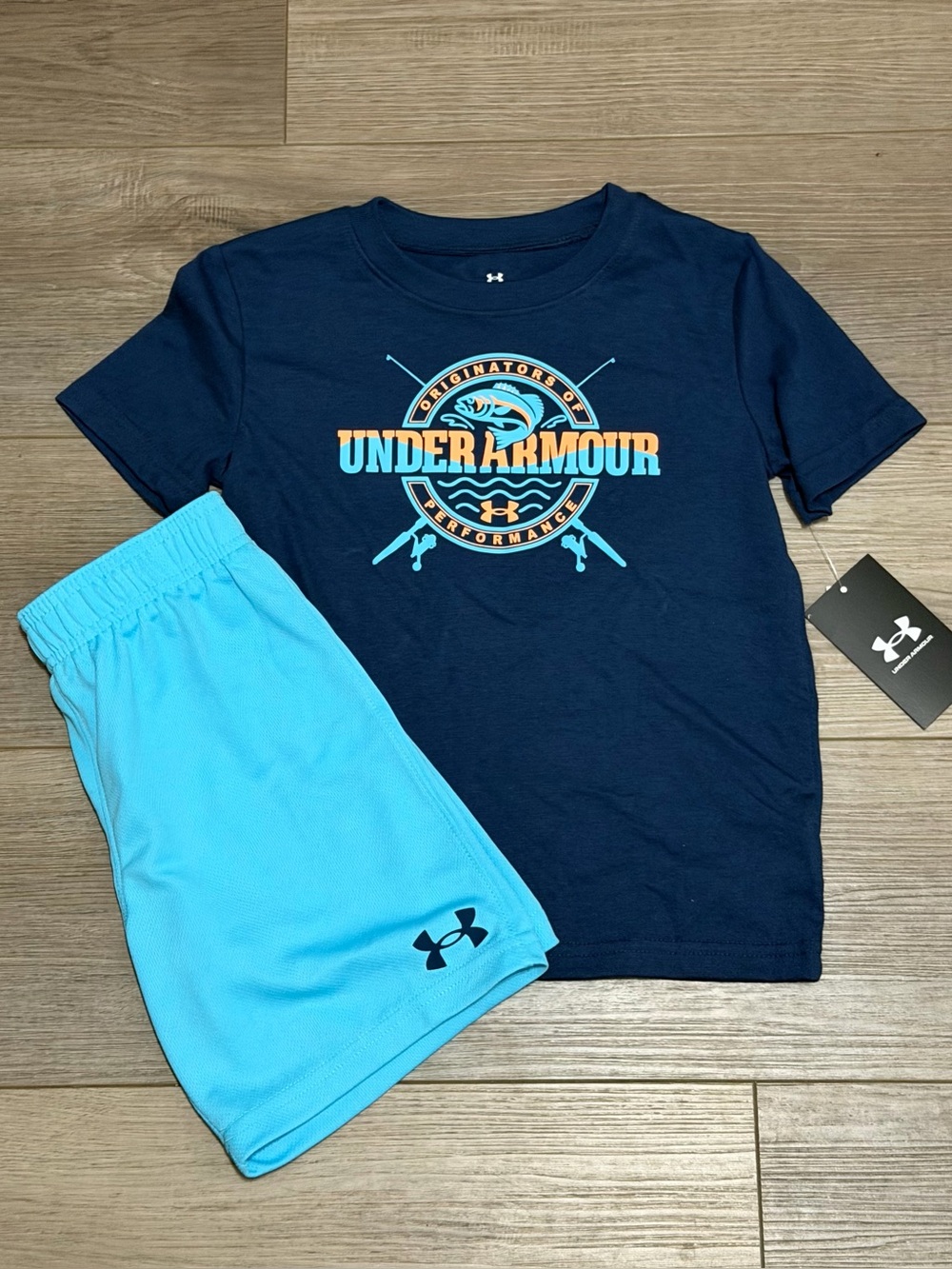Under Armour Boys Size 4 Fishing Tee and Shorts Set, New